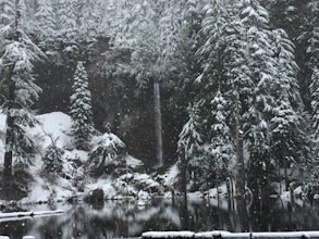 Hike/Snowshoe to June Lake, WA