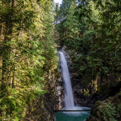 Hike to Cascade Falls, British Columbia