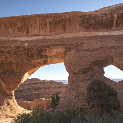 Hike to Partition Arch