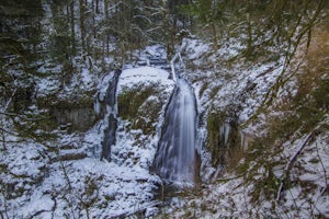 Hike to Upper McCord Creek Falls