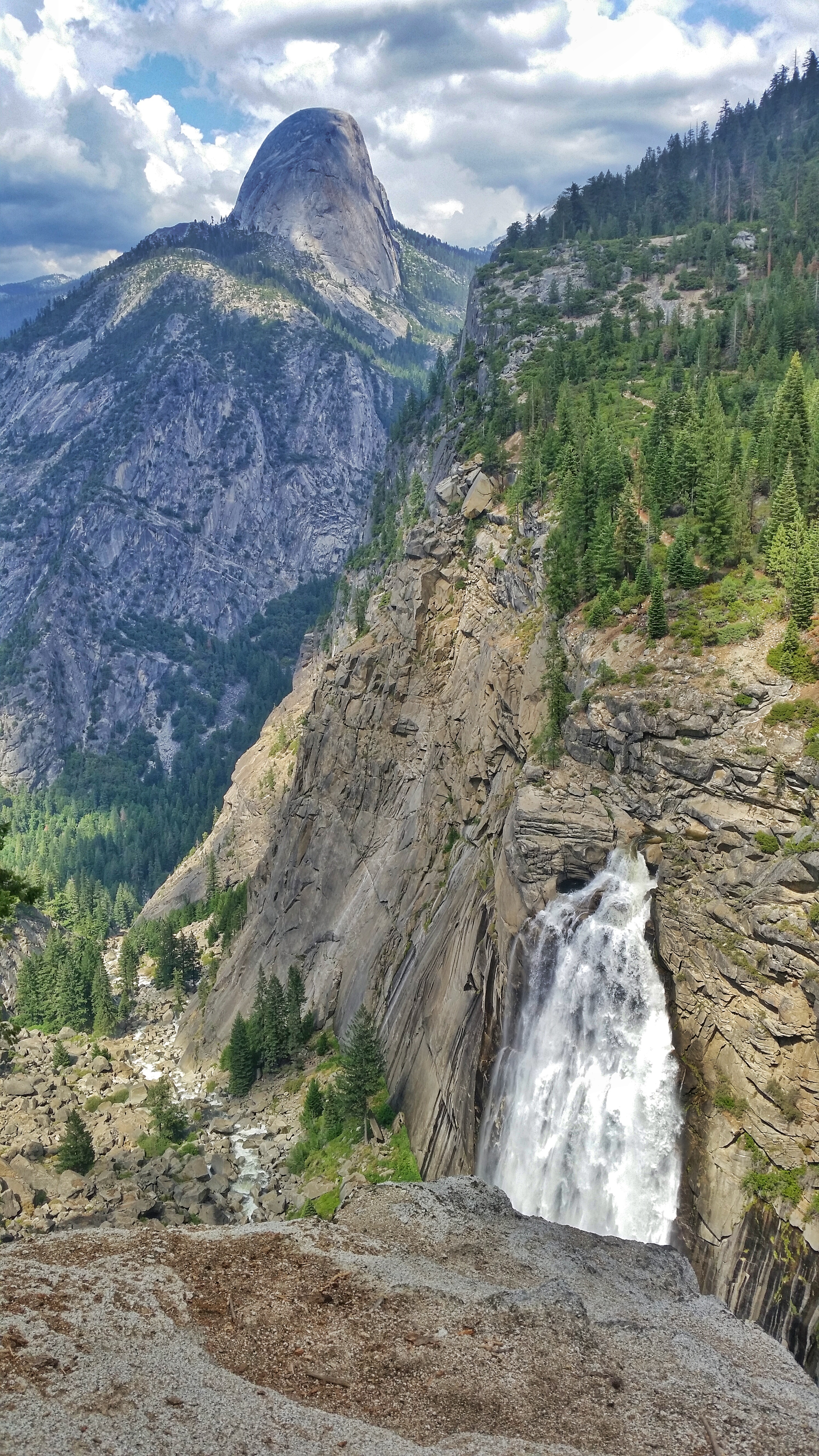 Illilouette Falls in Yosemite National Park
