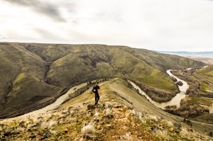 Hike the Rattlesnake Dance Ridge Trail 