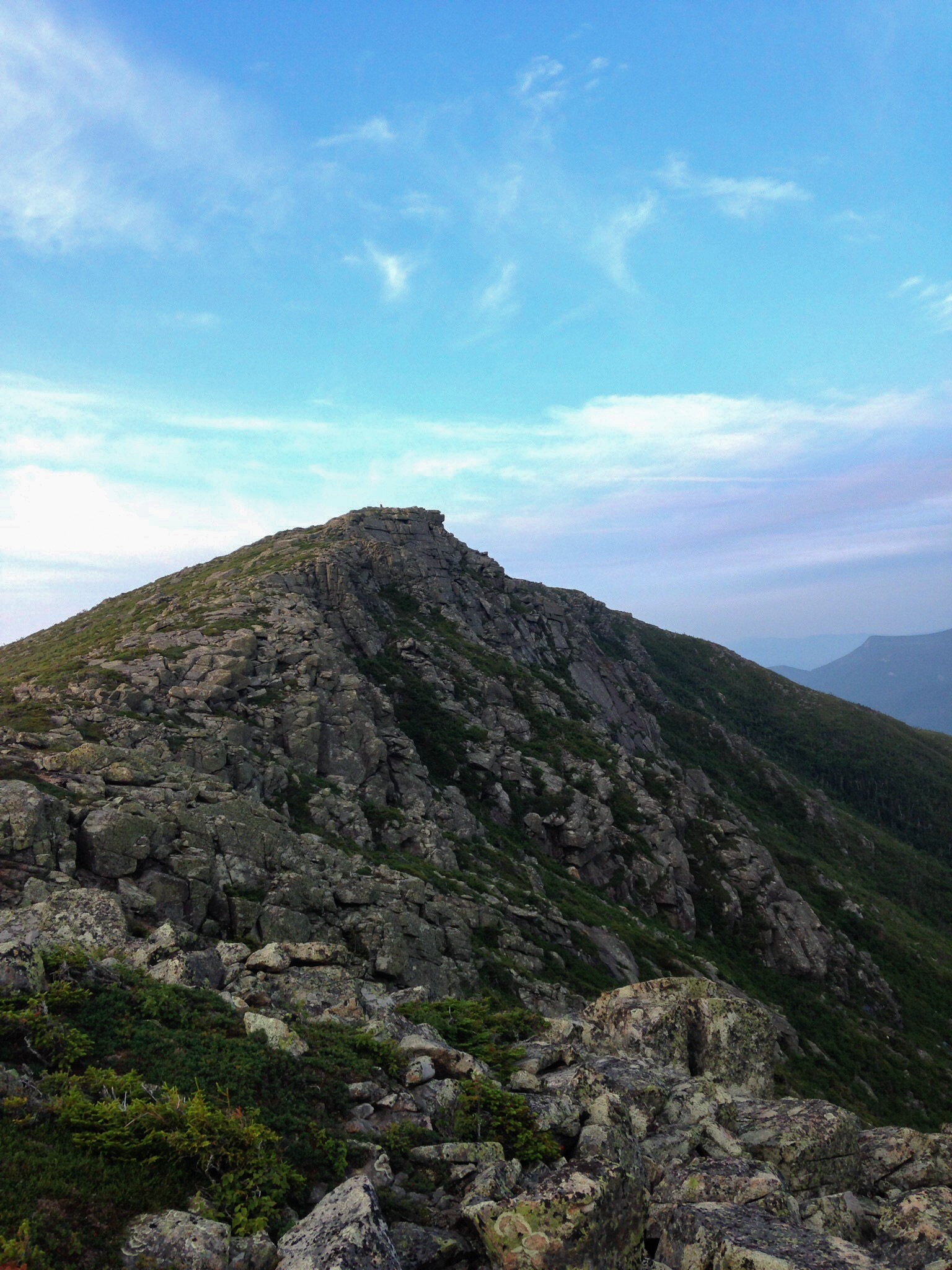 Hike to Bondcliff