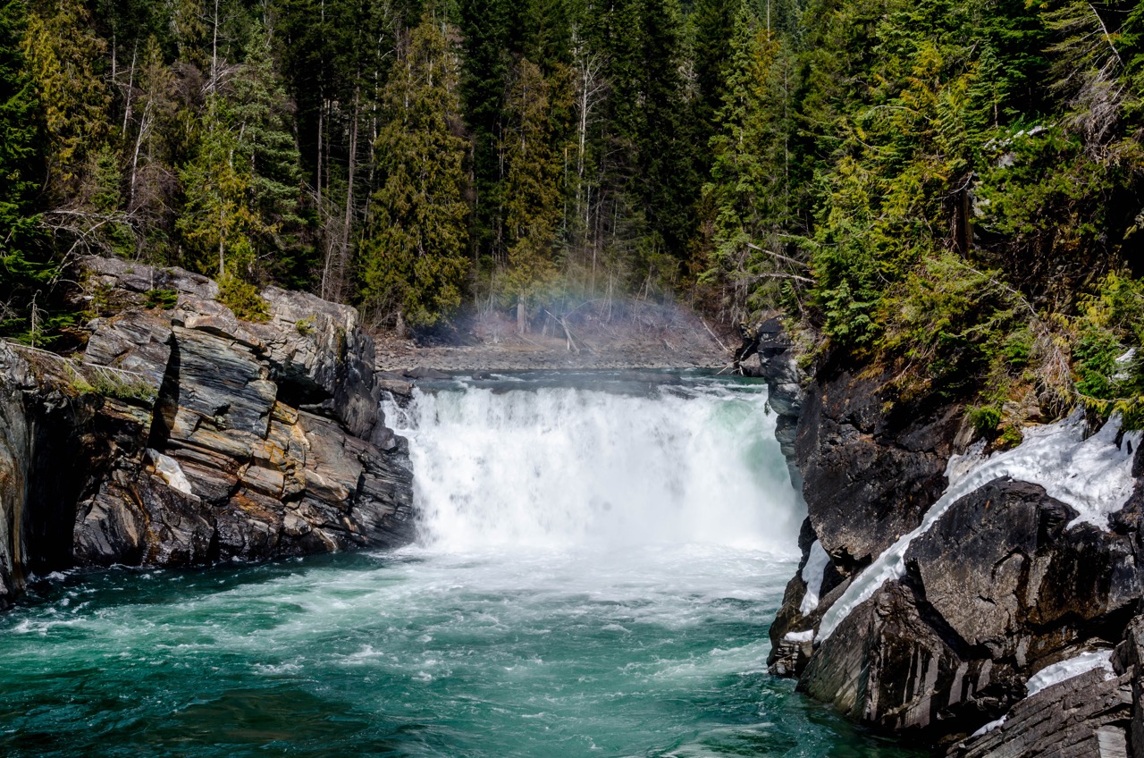 Hike to Overlander Falls