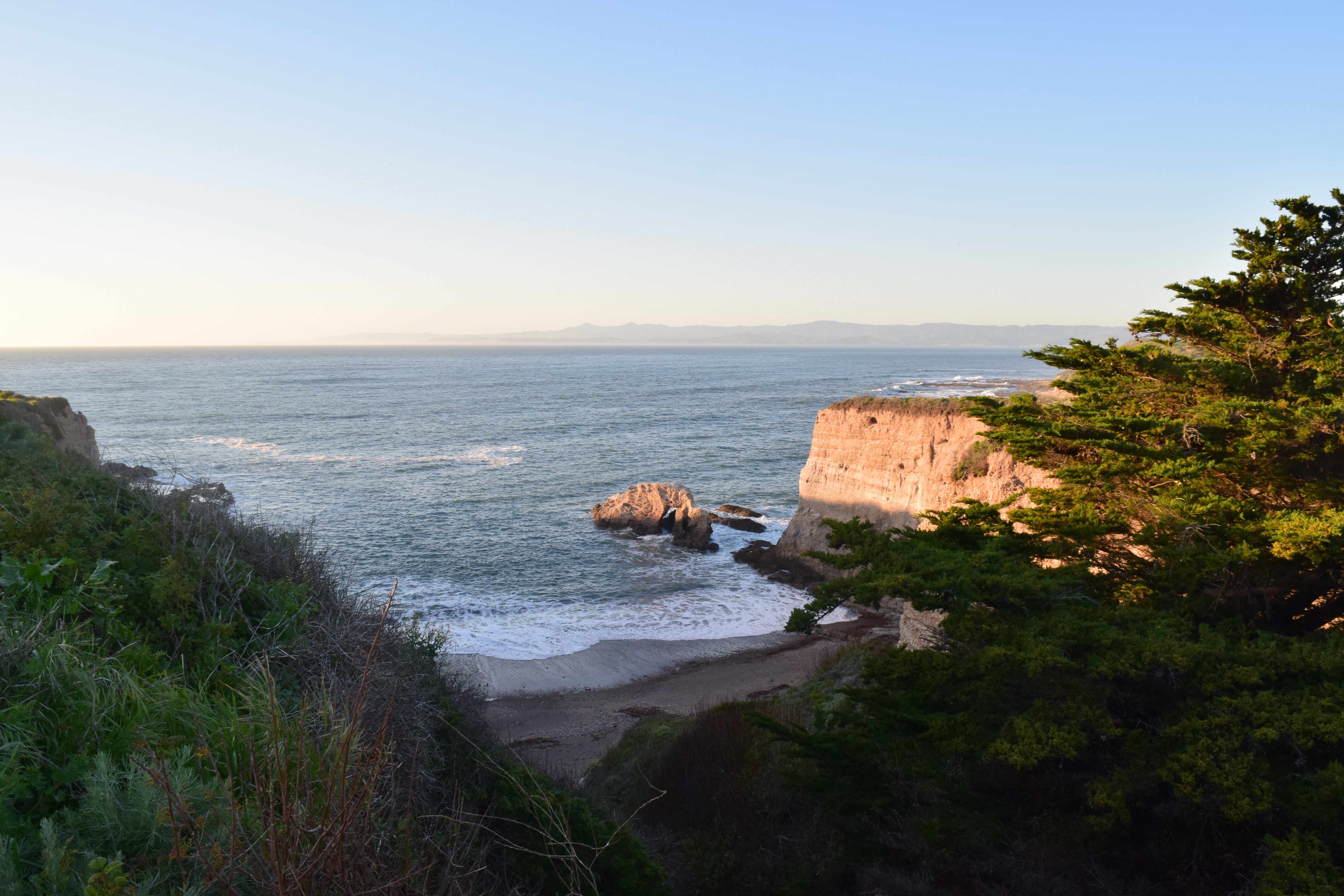 Montaña de Oro Bluff Trail