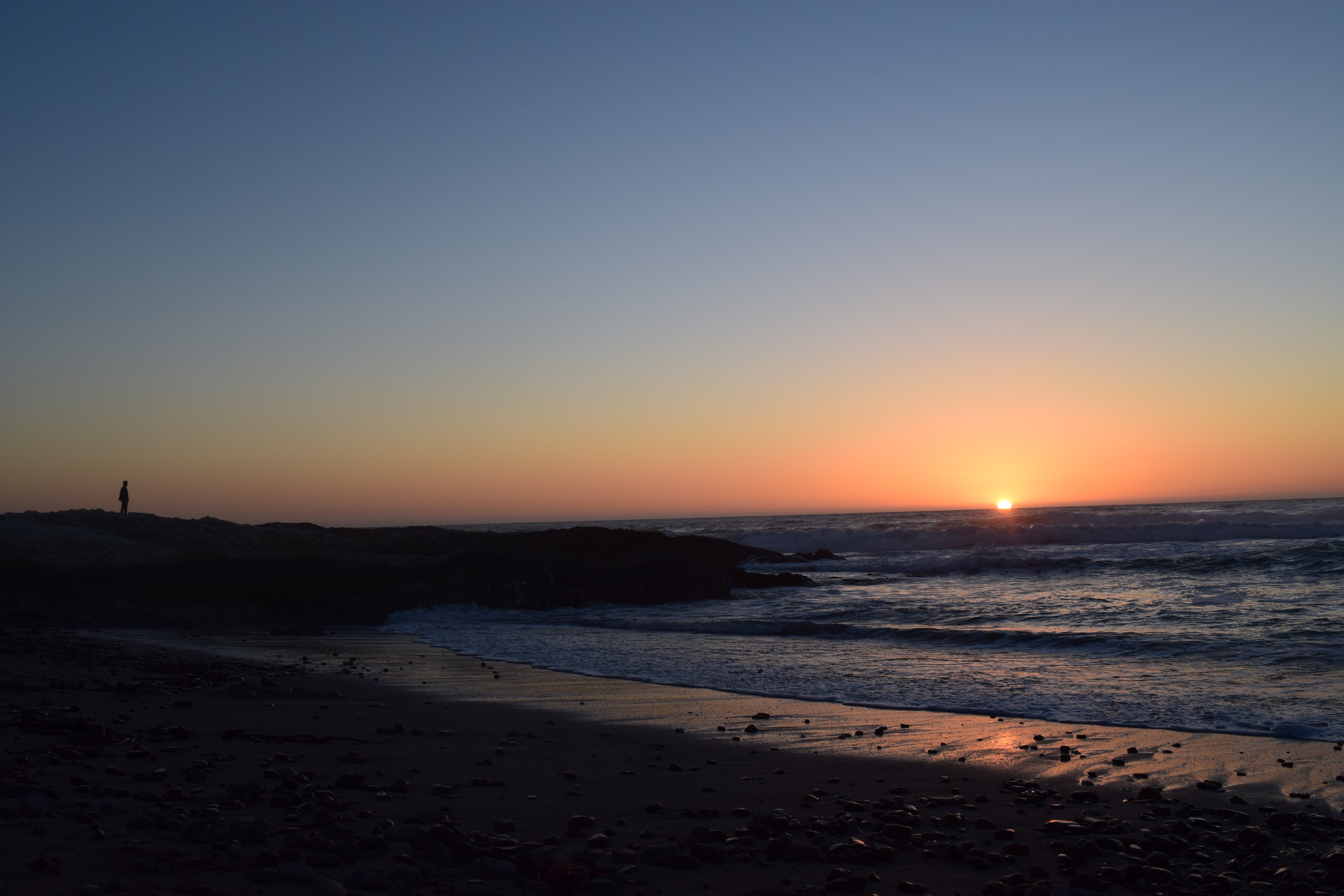 Montaña de Oro Bluff Trail