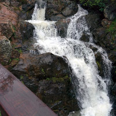 Hike around Coon Creek to Hidden Falls