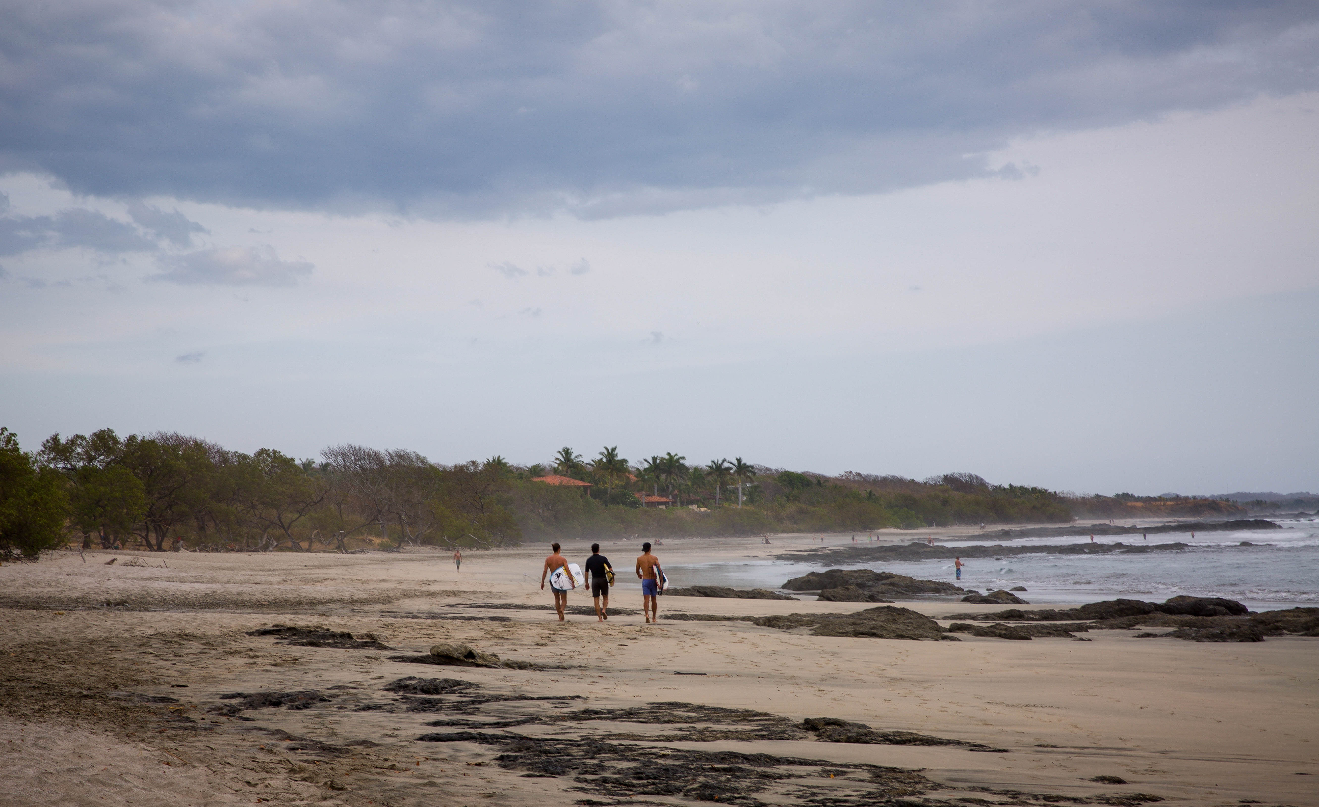 Surf Playa Negra