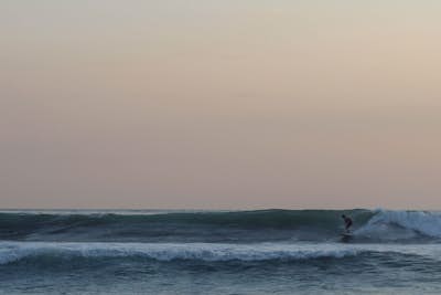 Surf Playa Negra