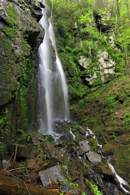 Hike to Lee Falls, Lee Falls Trailhead