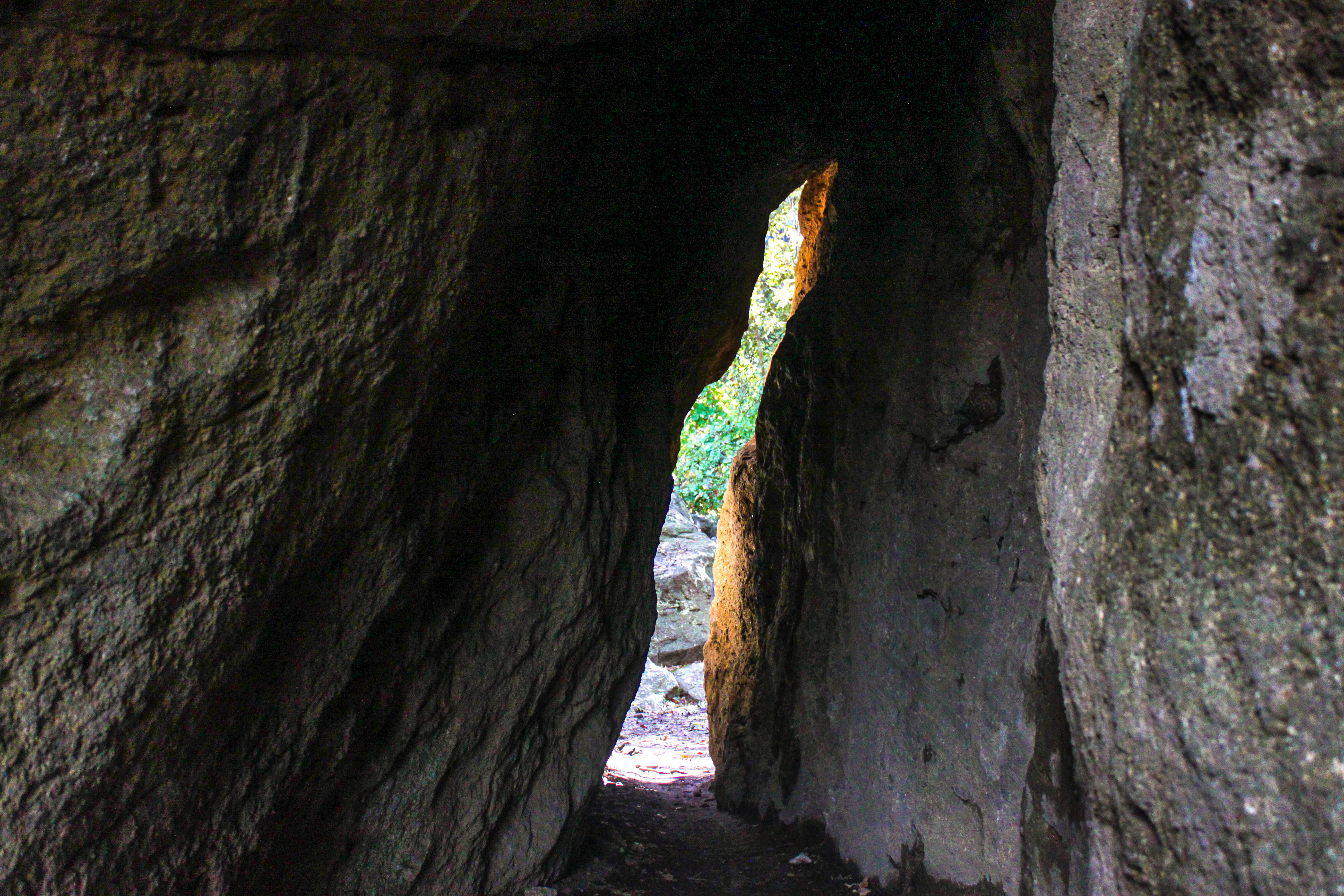 Penitentiary Hollow via Red Waterfront Trail