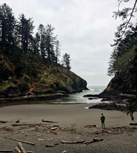 Explore Fort Canby and Cape Disappointment Lighthouse 