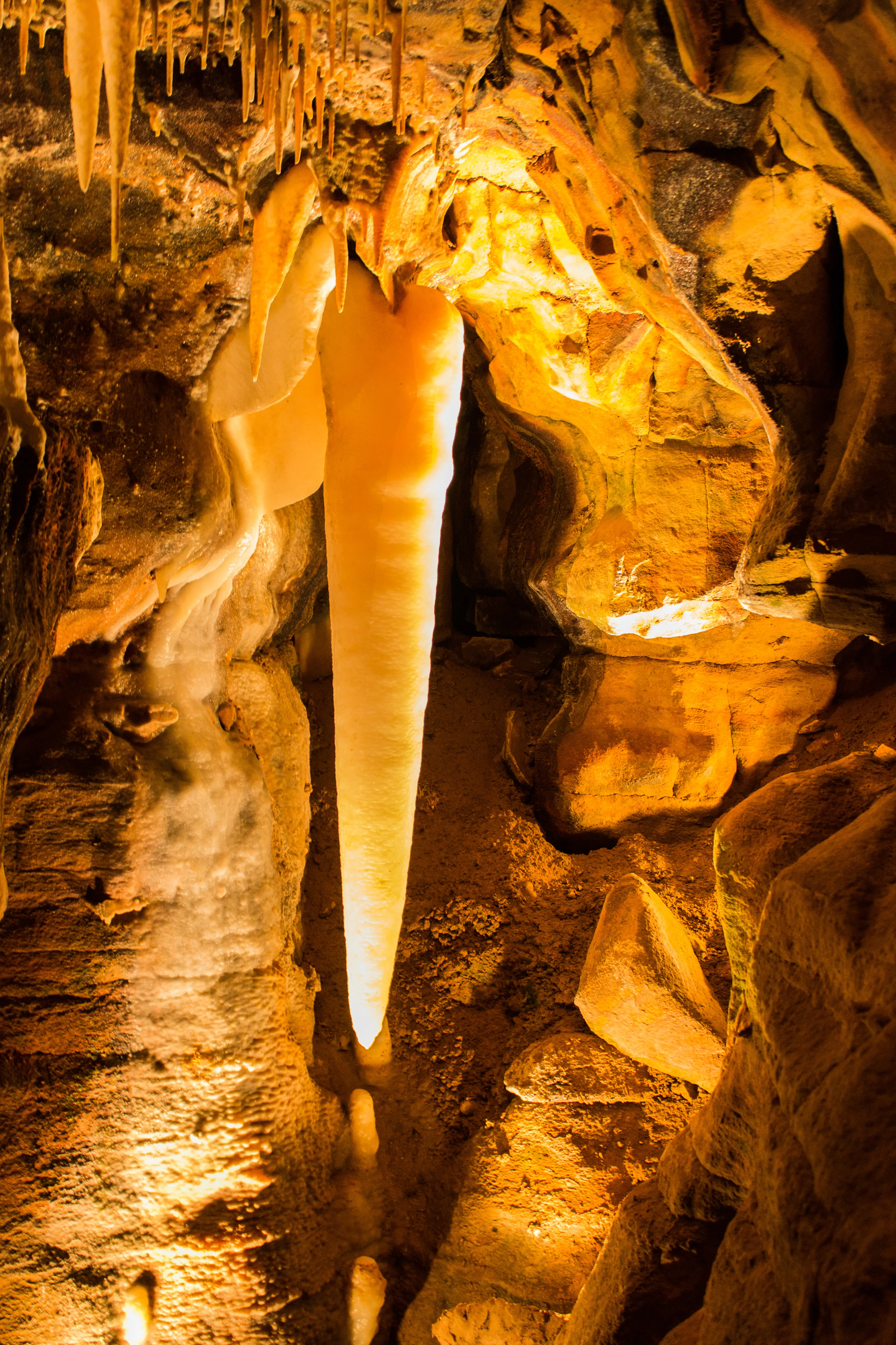 Explore Ohio Caverns