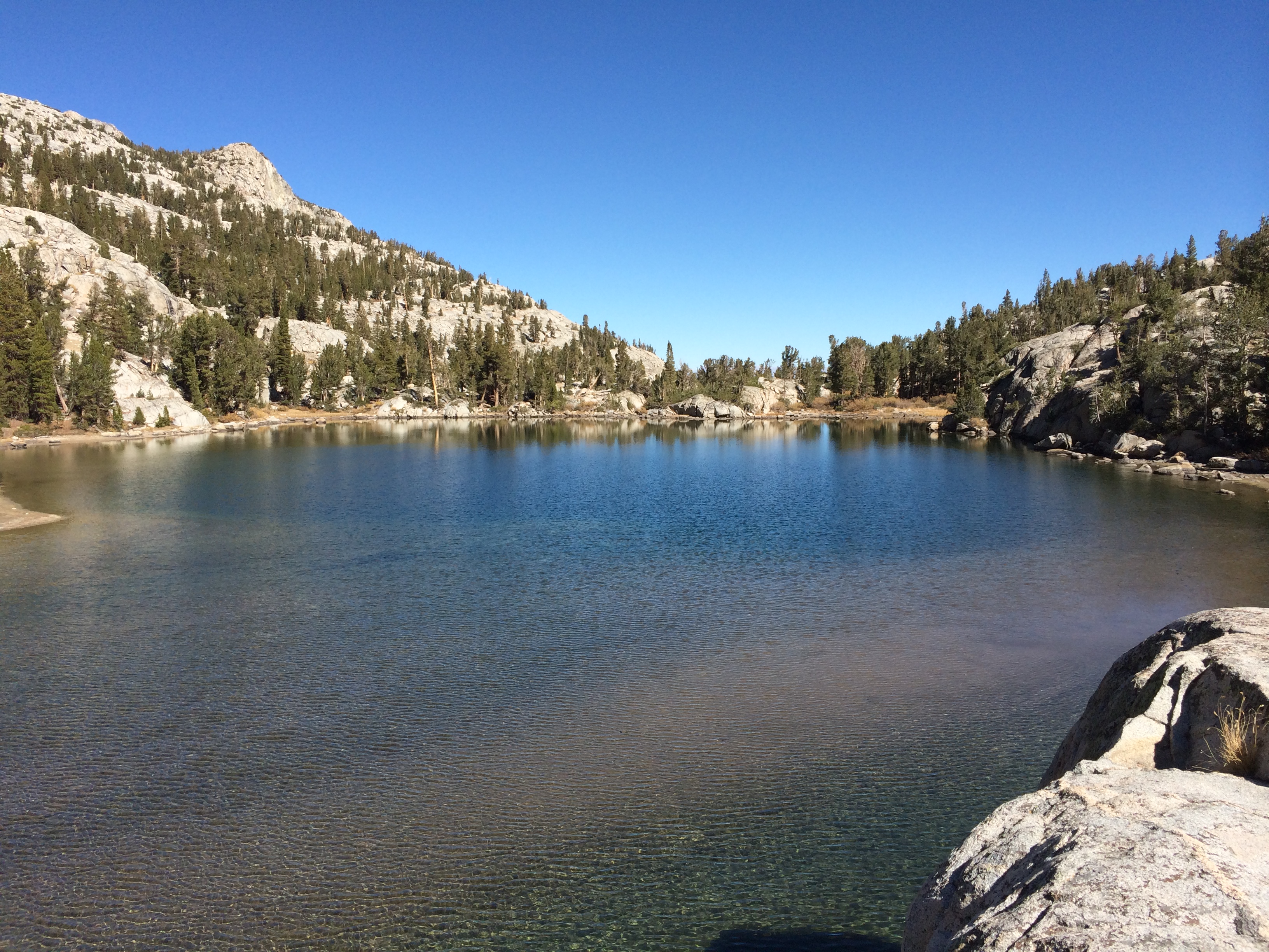 Hike to Emerald Lakes 