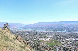 Hike to Saddle Rock