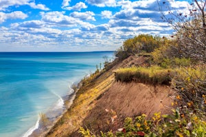 Hike the Lion's Den Gorge Loop