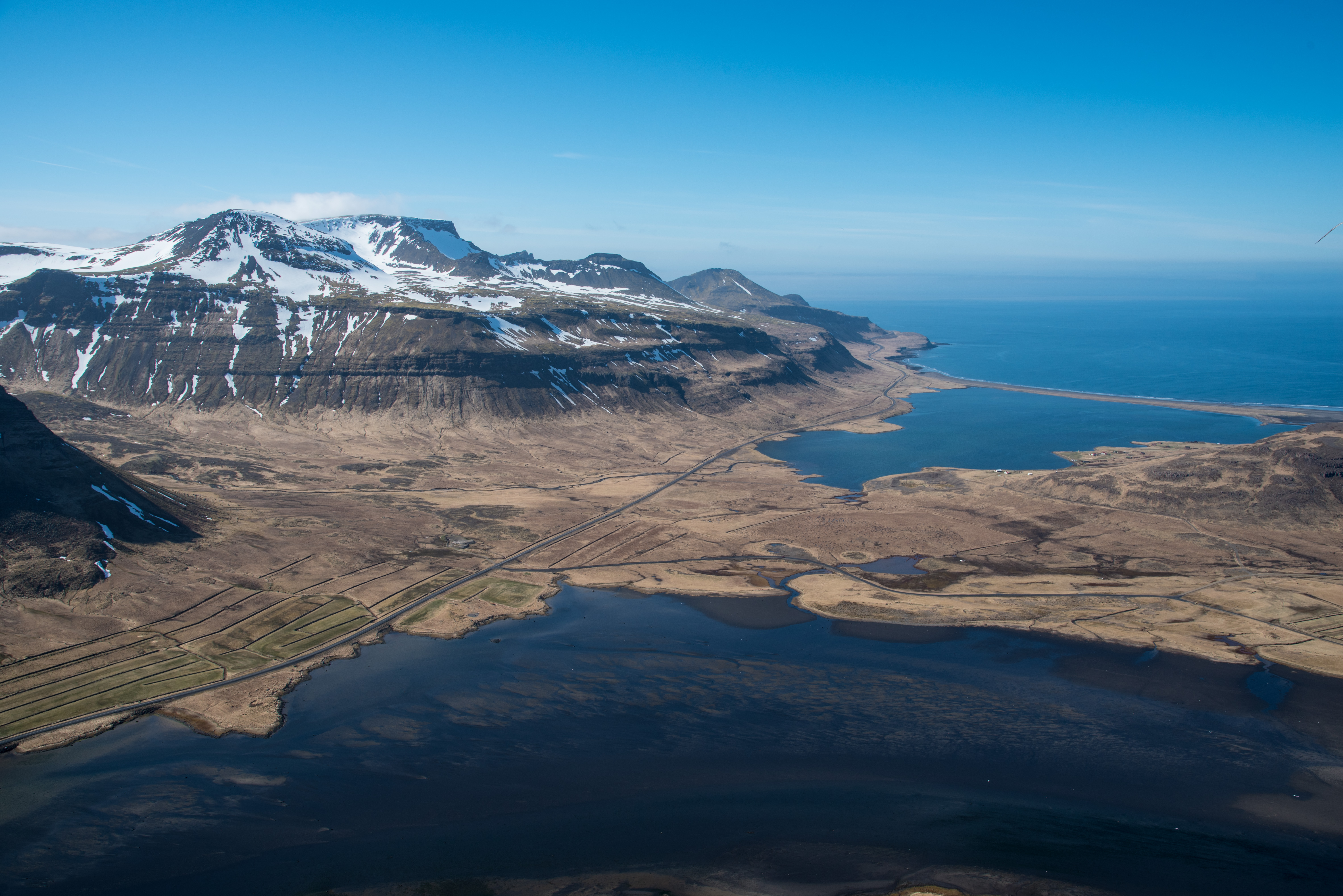 Scramble Kirkjufell Mountain