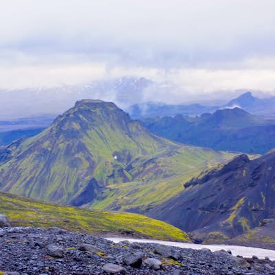 Hike Fimmvörðuháls Pass