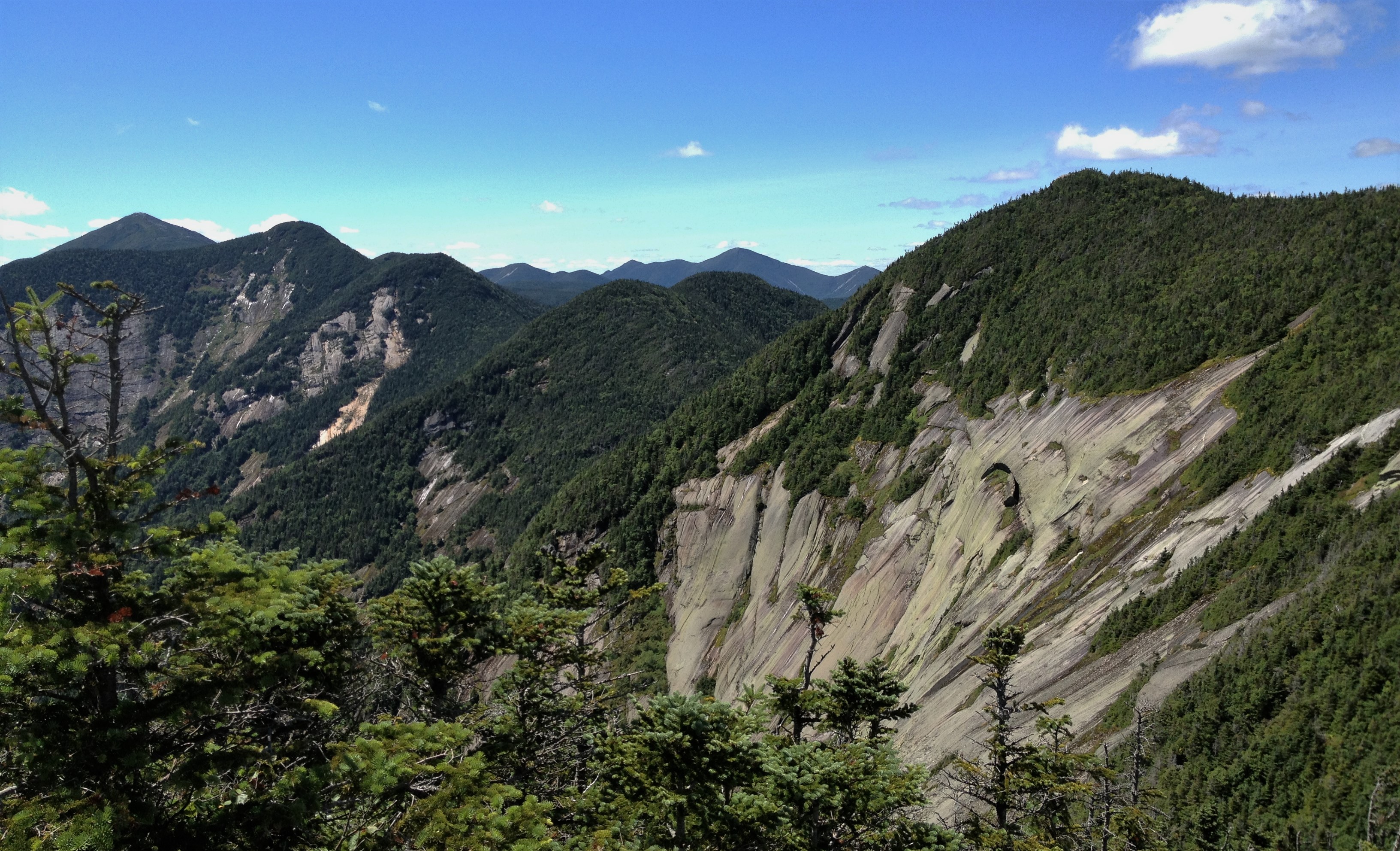 Hike to Gothics Mountain, Pyramid Peak, and Sawteeth Mountain via