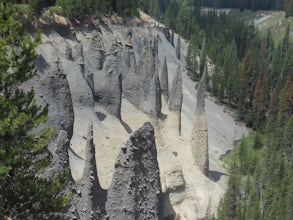 Hike through Pinnacles Valley at Crater Lake NP