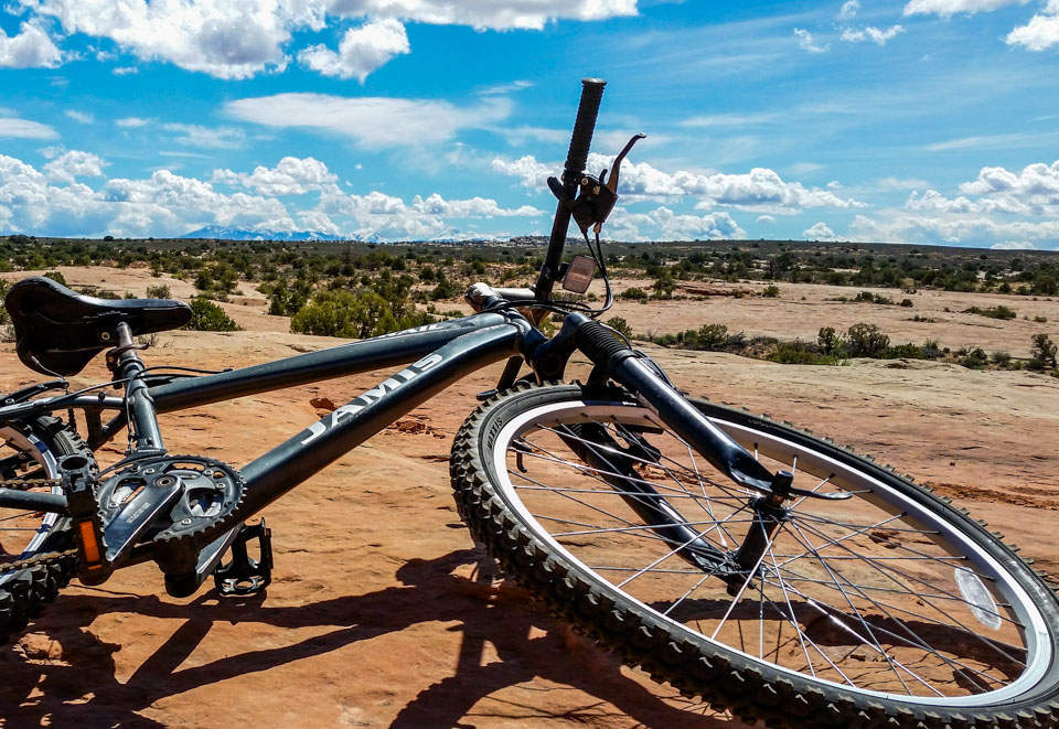 Mountain Bike the Monitor-Merrimac Trail
