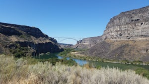 Hike the Snake River Canyon to Pillar Falls