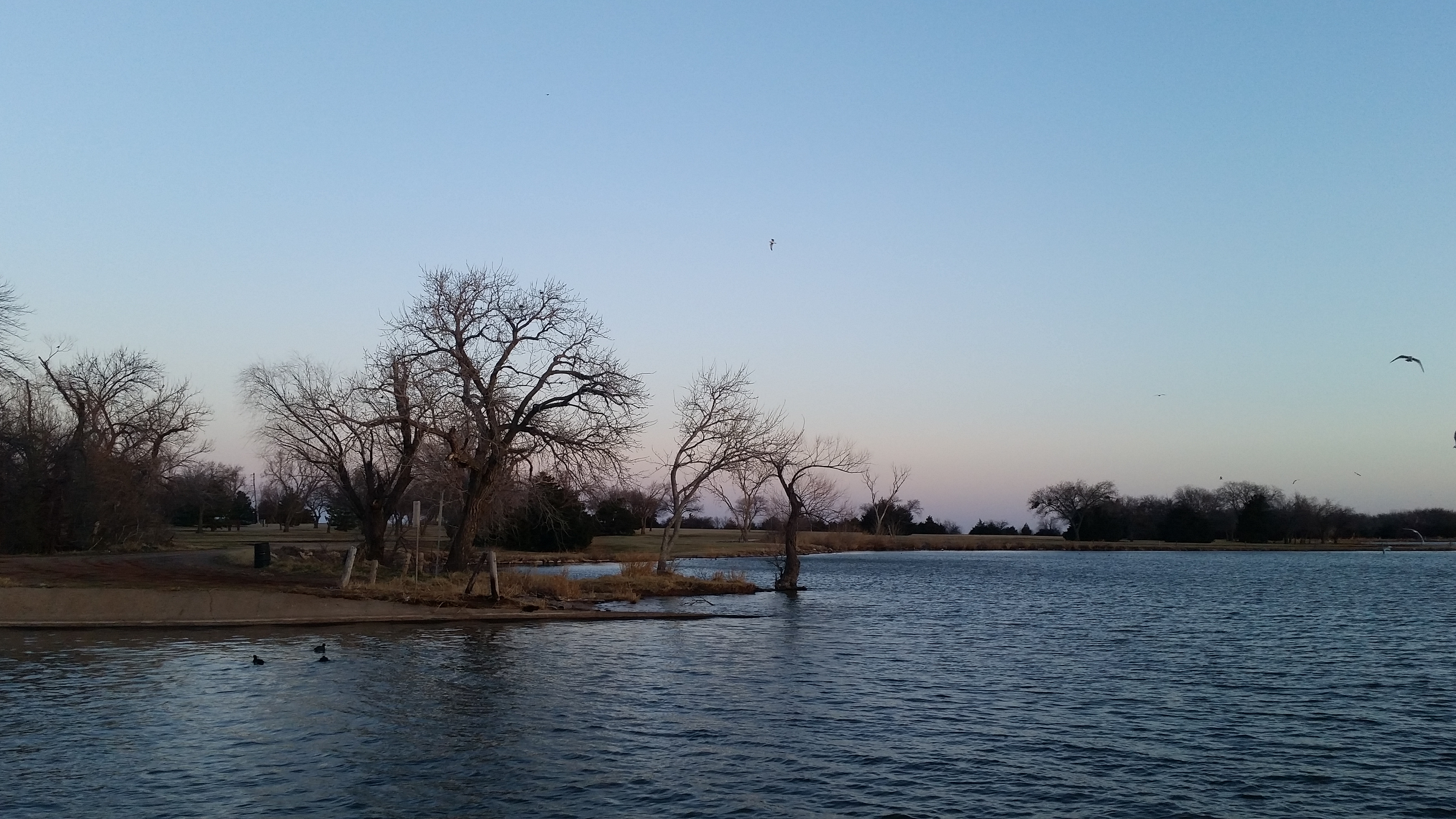 Run along the Shore of Lake Hefner