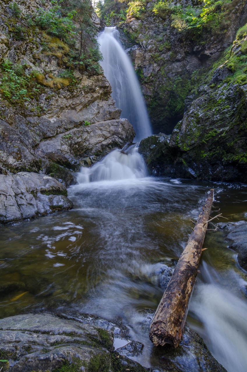 Explore Hixon Falls