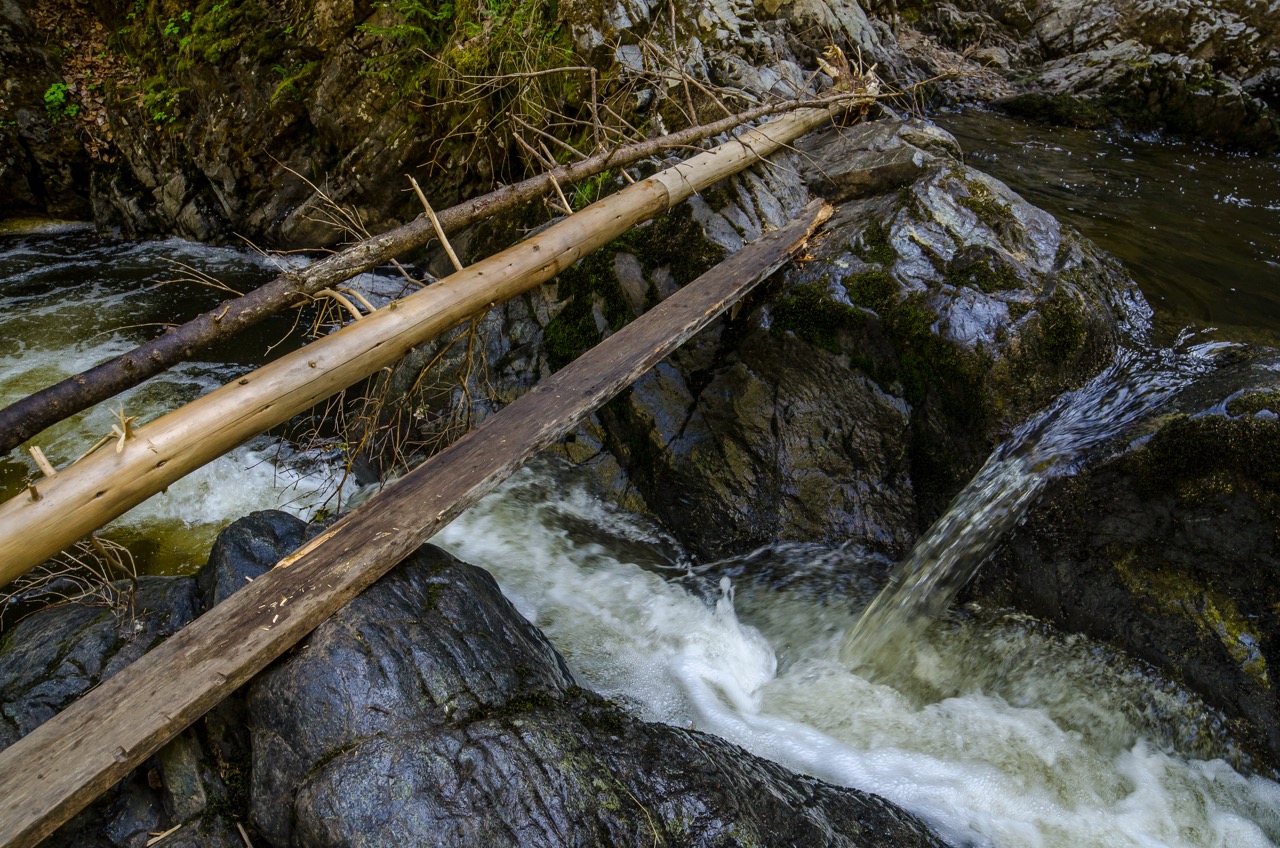 Explore Hixon Falls
