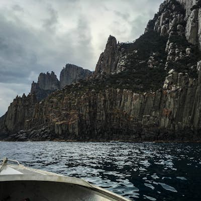Photograph the Tasman Peninsula by Boat