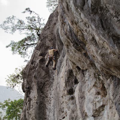 Rock Climb in Río Blanco