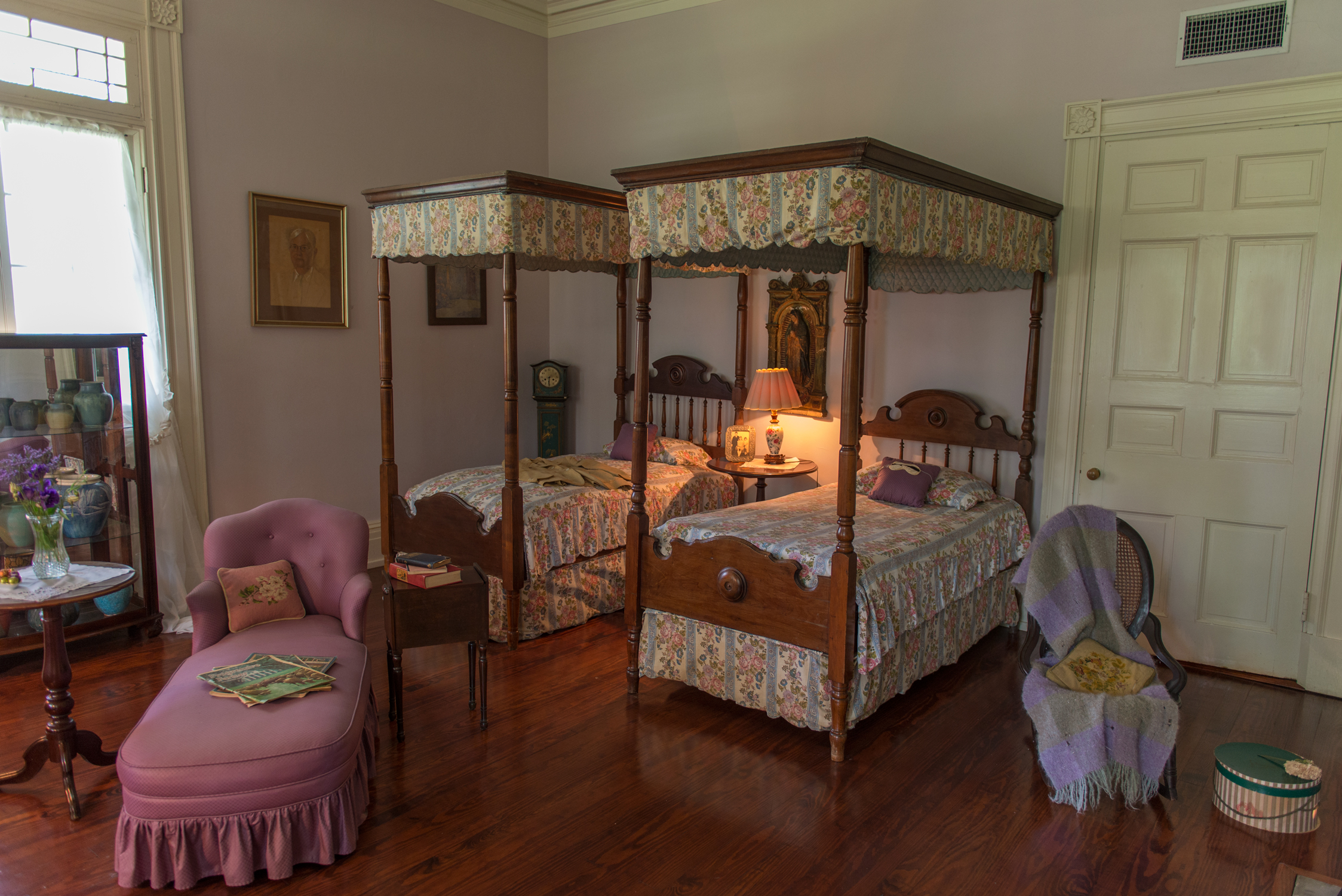 Explore the Oak Alley Plantation