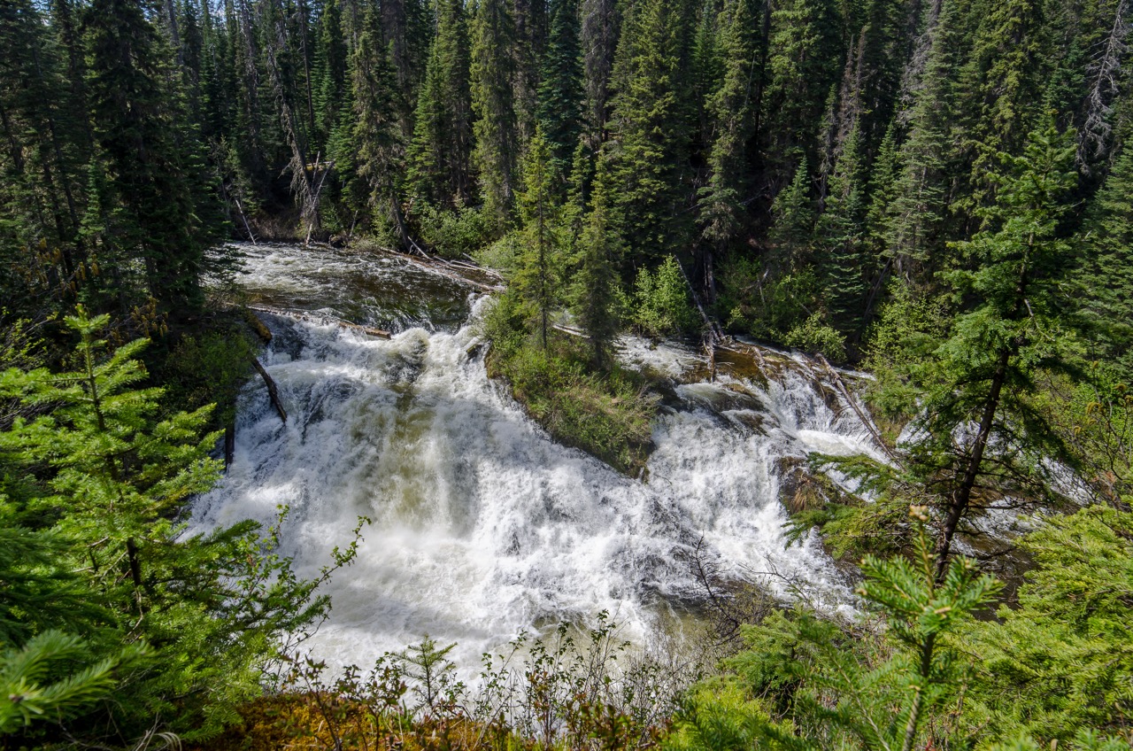 Hike to War Falls