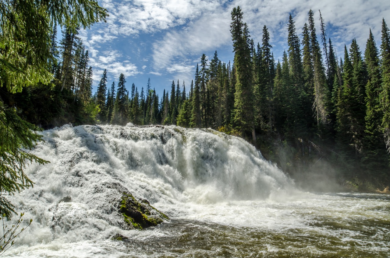 Hike to War Falls