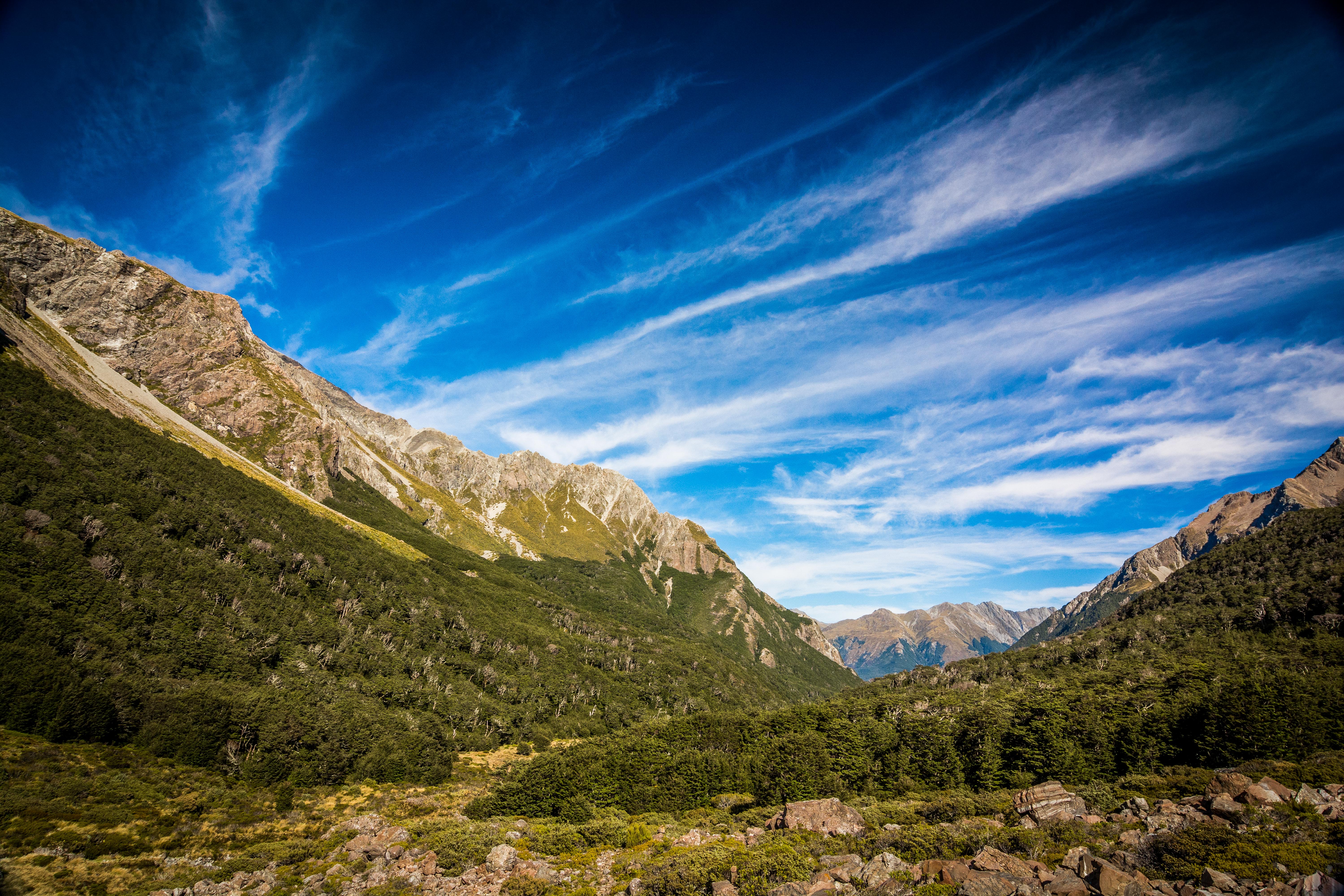 Hike the Avalanche Peak - Crow River Valley Traverse 