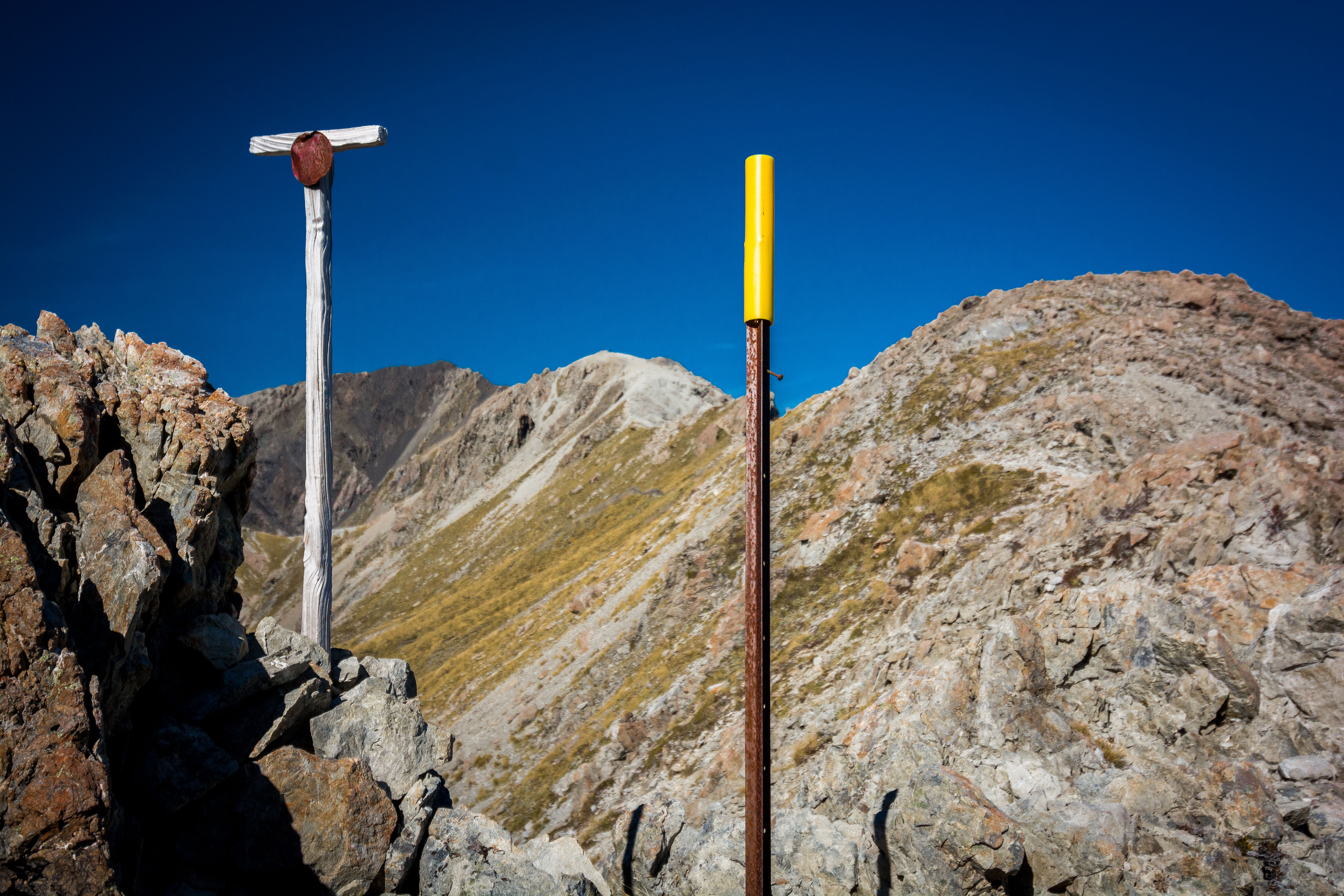 Hike the Avalanche Peak - Crow River Valley Traverse 