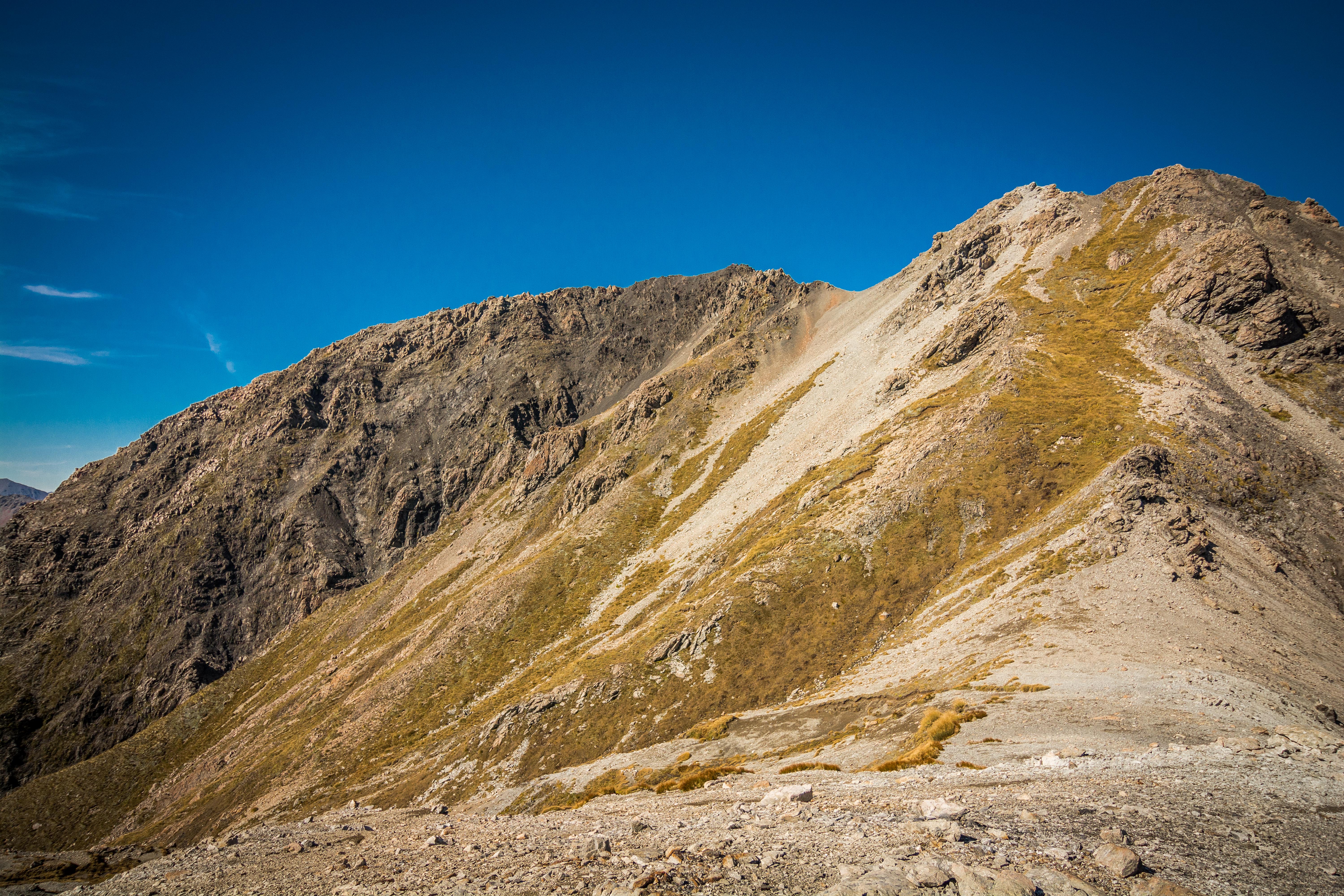 Hike the Avalanche Peak - Crow River Valley Traverse 