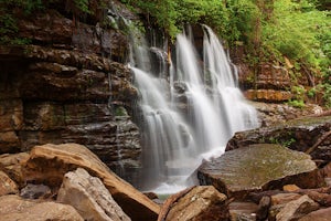 Hike to Middle Creek Falls