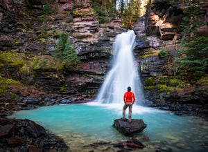 10 Surprisingly Stellar Waterfalls In Colorado