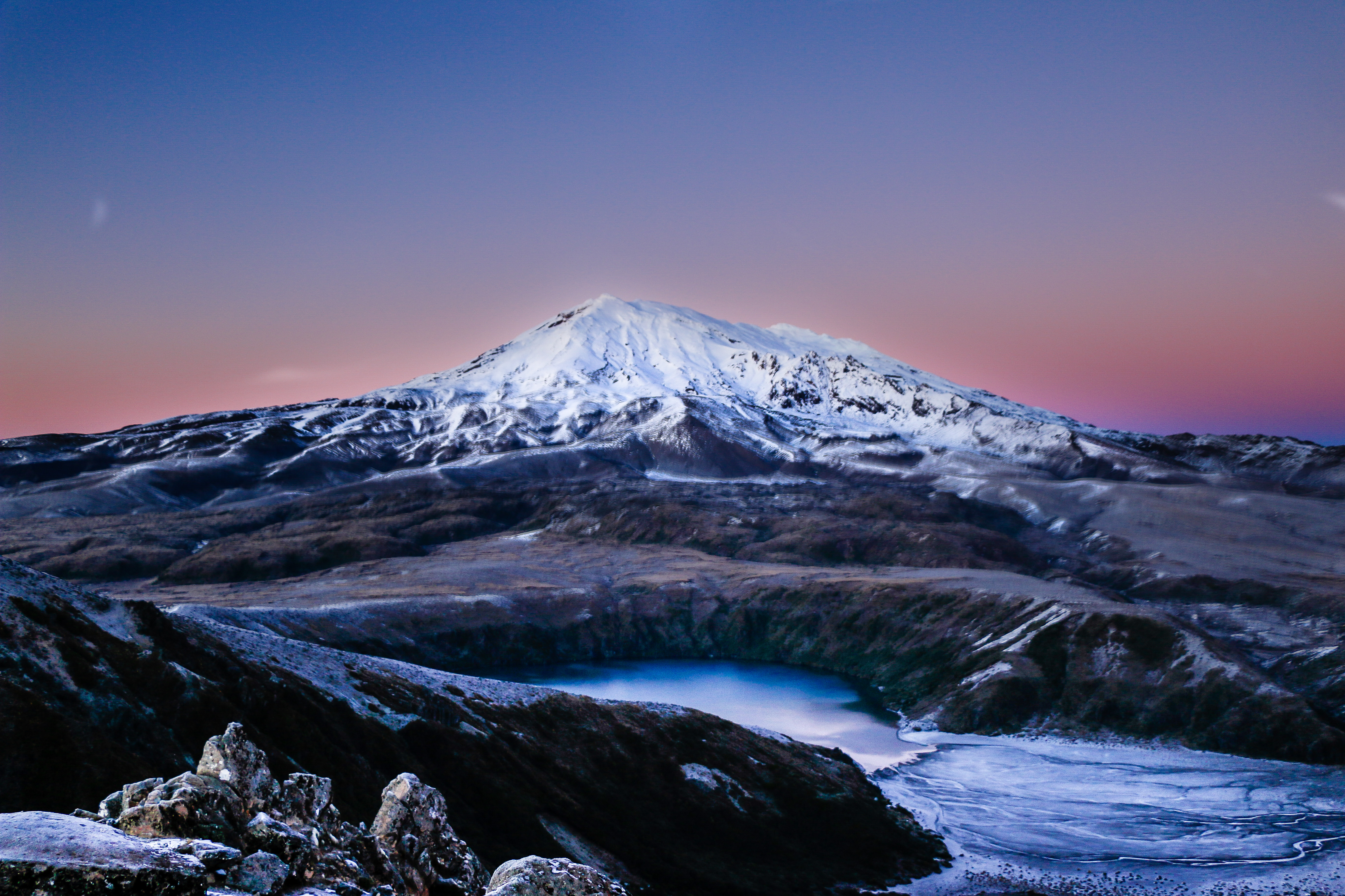 Backpack to Tama Lakes