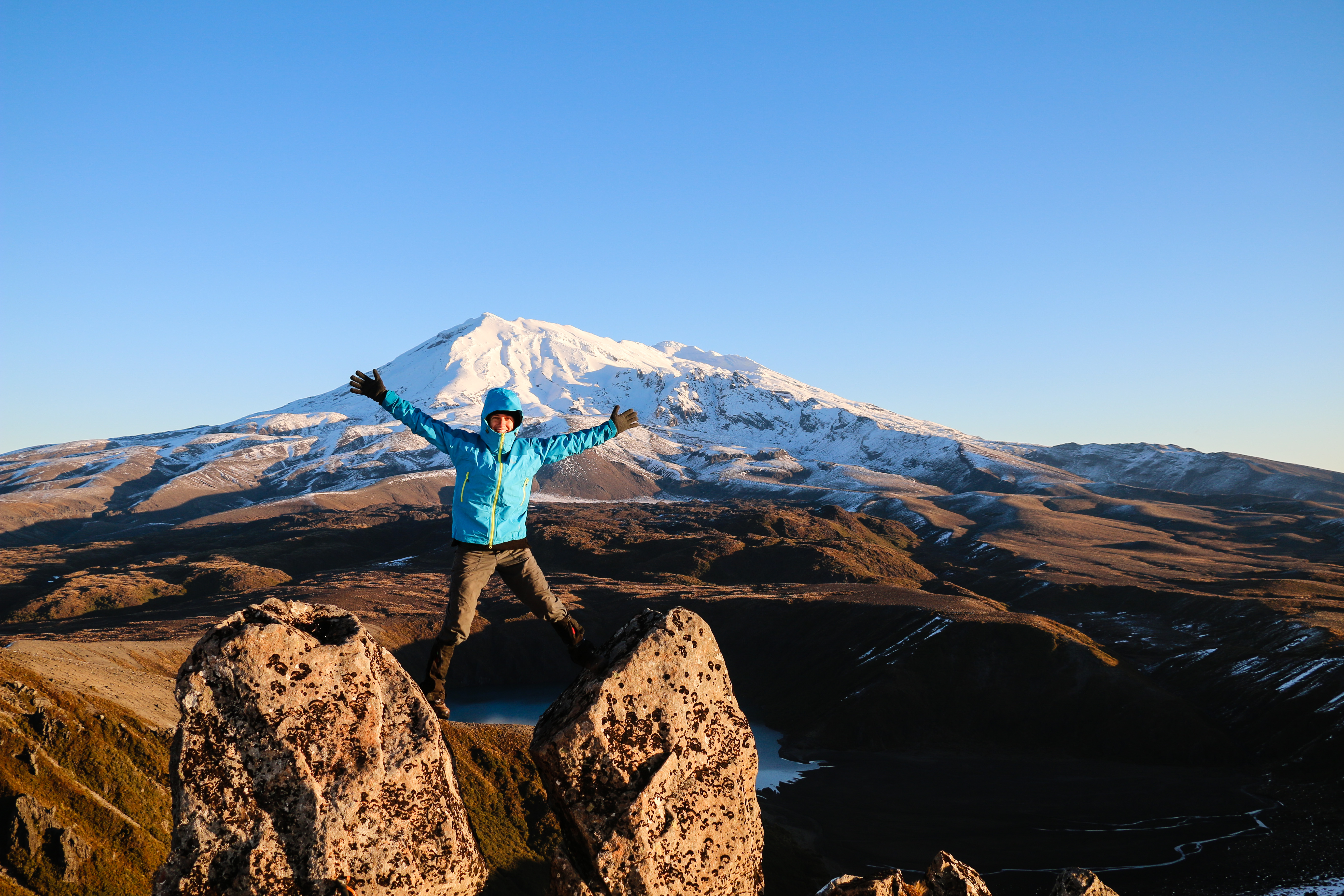 Backpack to Tama Lakes