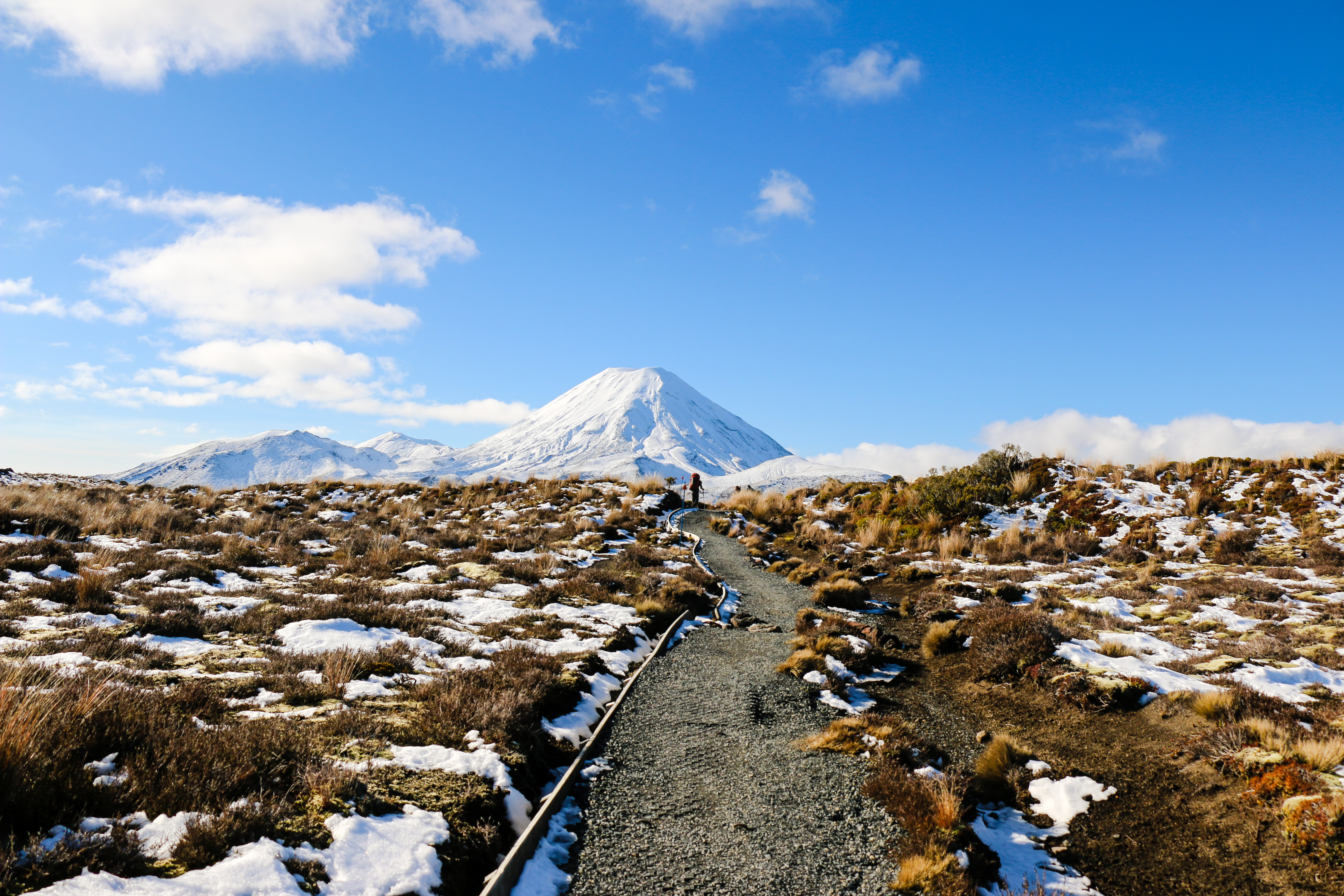 Backpack to Tama Lakes