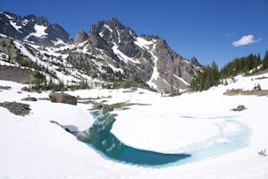 Hike to Royal Basin