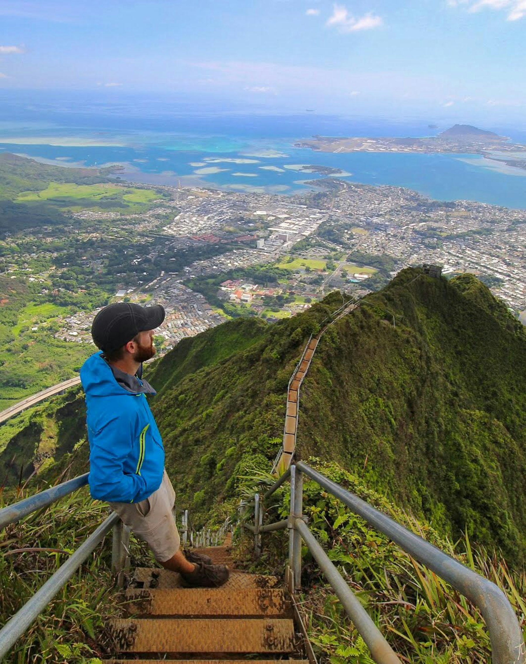 7 Tips for Hiking to the Peak of the Haiku Stairs (via Moanalua Ridge ...