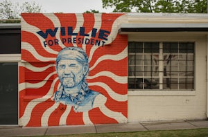 Bike through Iconic Graffiti Landmarks in Austin