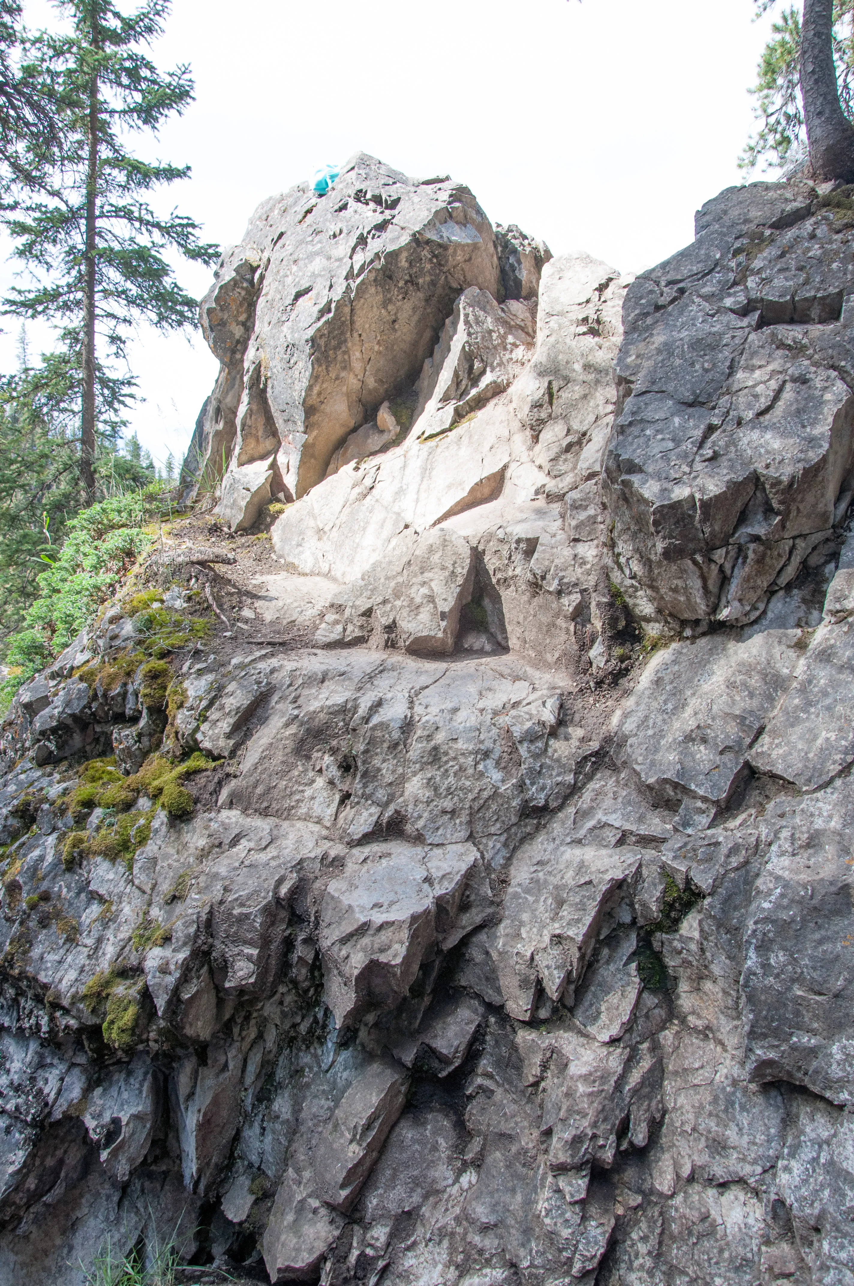 Hike to Silverton Falls 