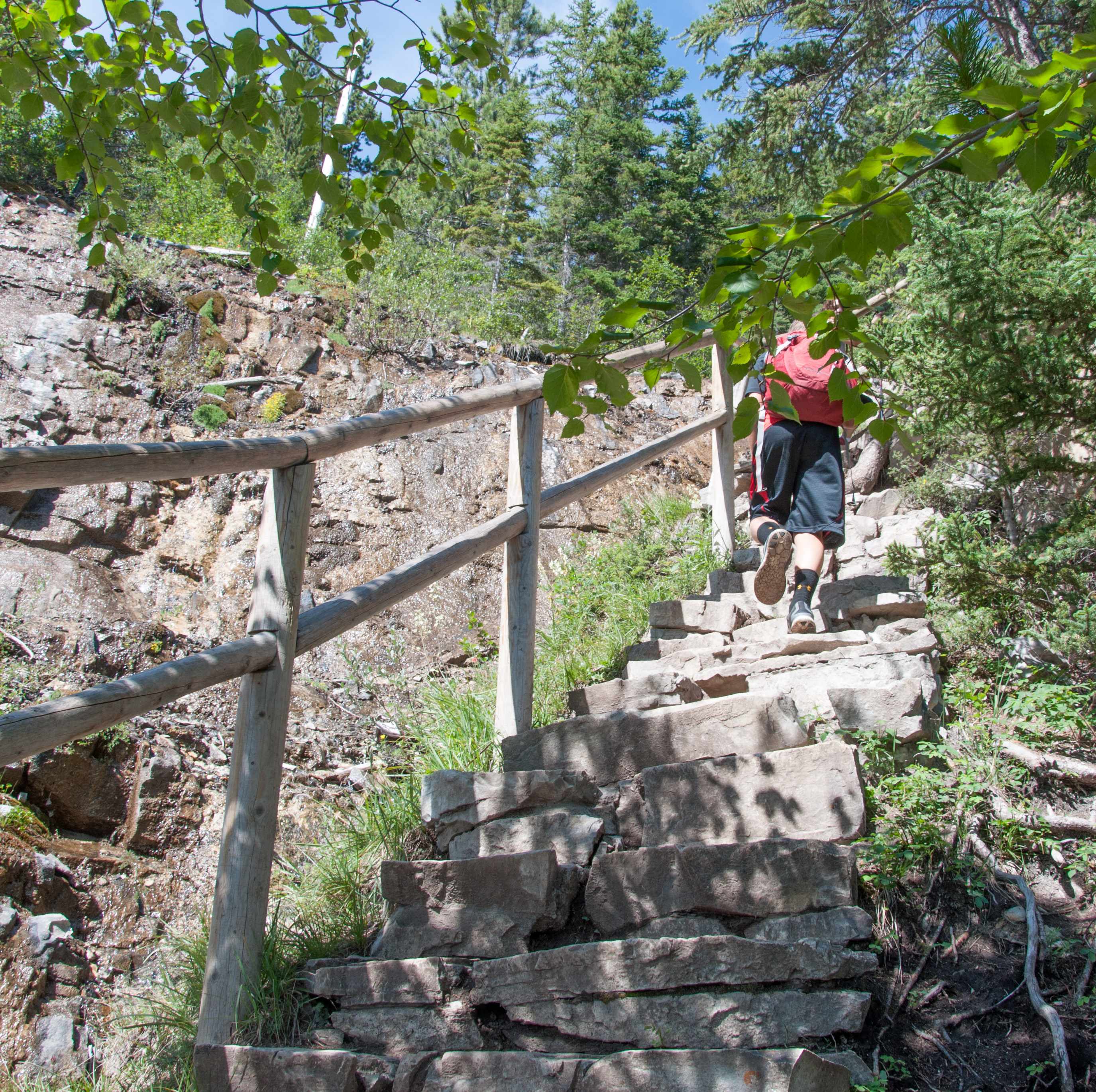 Hike to Grassi Lake