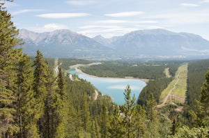 Hike to Grassi Lake