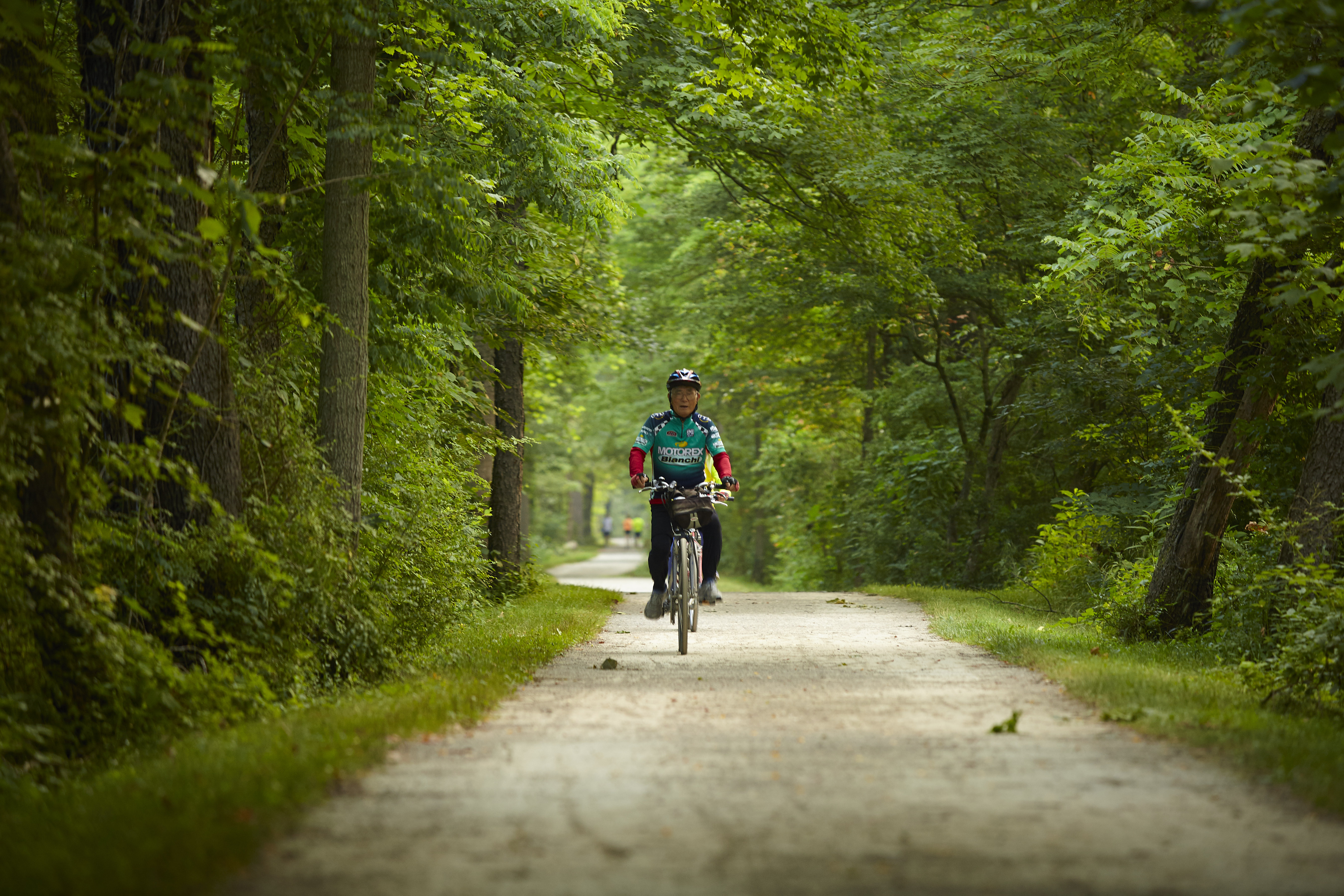 Bike along the Cuyahoga River via Lock 39 Trailhead