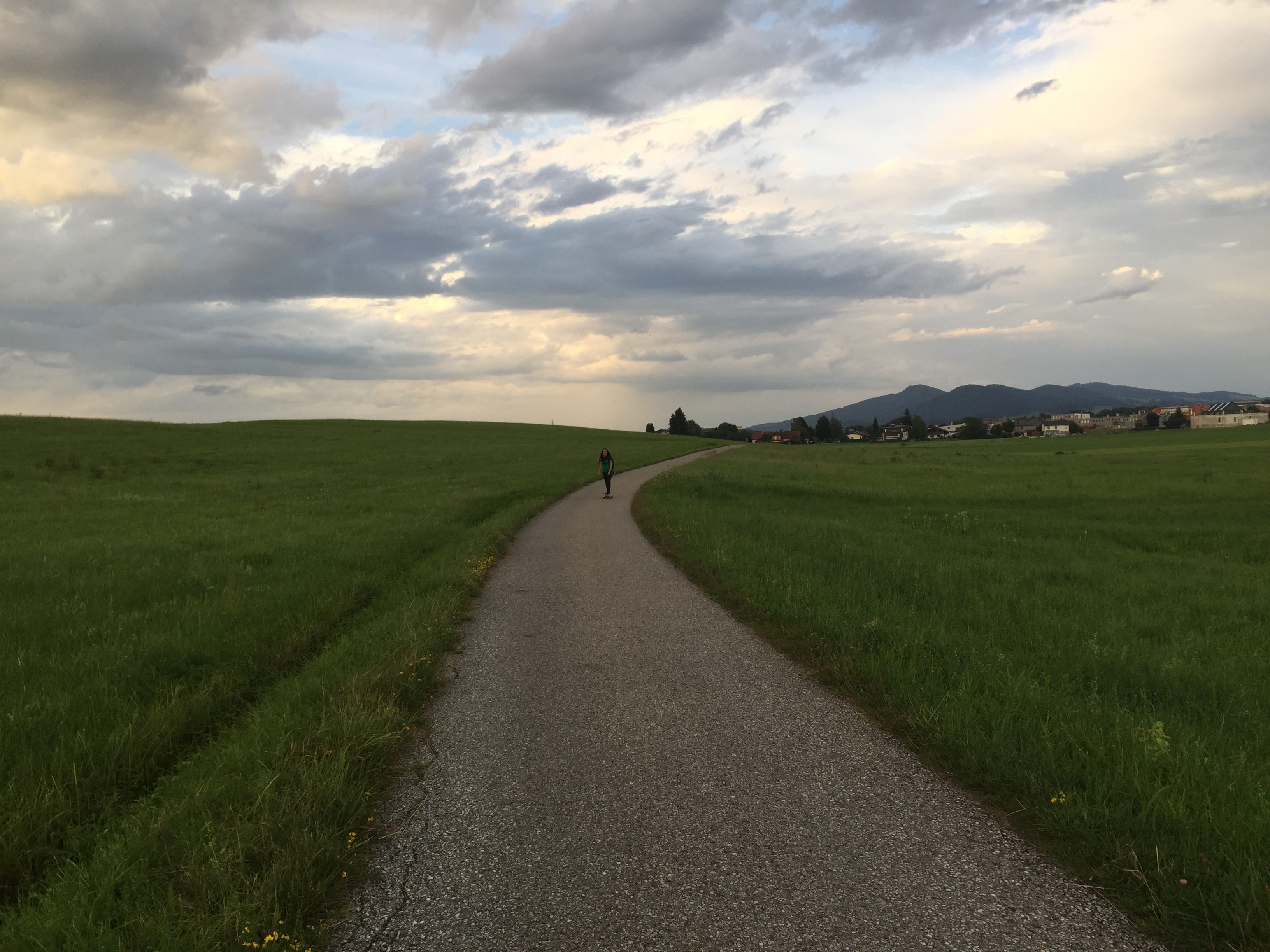 Downhill Longboarding around Salzburg